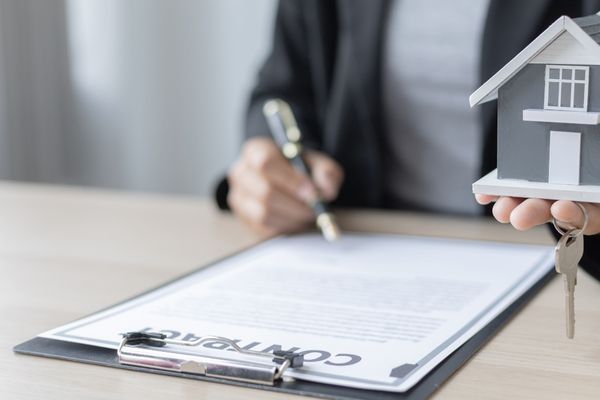 Contratos de compraventa de bienes y servicios: Garantías legales y comerciales