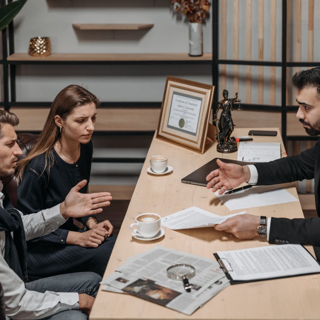 El papel del abogado en la compraventa de inmuebles